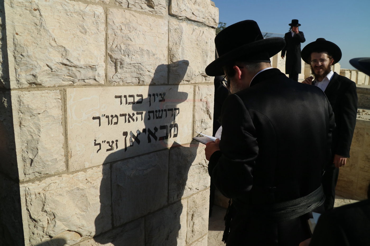 האדמו"ר מסקולען לייקווד בביקור בארה"ק