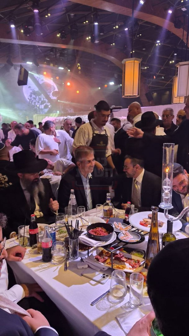 ראש העיר שהפך ל"שטינקר" | 'זופניק בכיכר' עם כל התמונות, הנייעס והחשיפות של השבוע