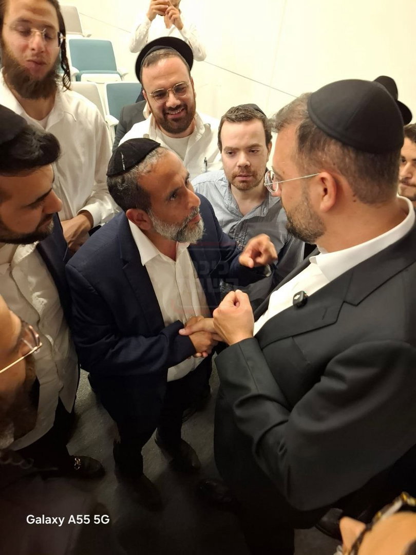ראש העיר שהפך ל"שטינקר" | 'זופניק בכיכר' עם כל התמונות, הנייעס והחשיפות של השבוע