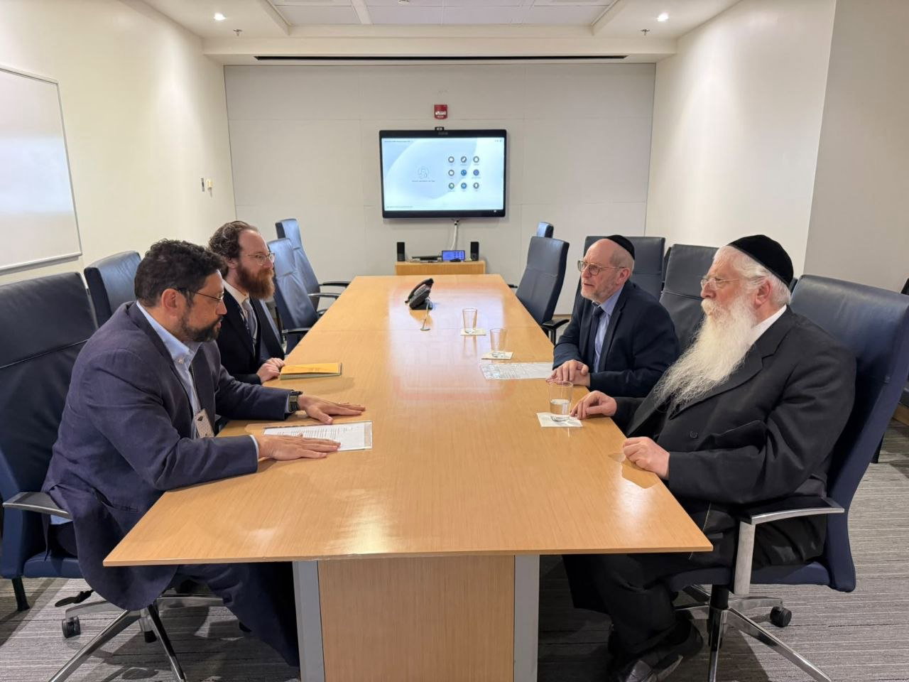 ראש העיר שהפך ל"שטינקר" | 'זופניק בכיכר' עם כל התמונות, הנייעס והחשיפות של השבוע