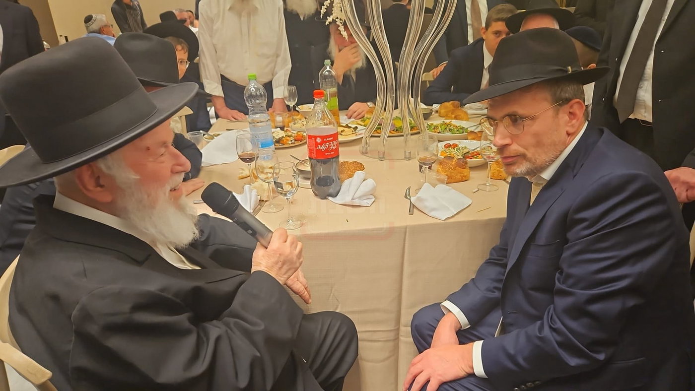 ראש העיר שהפך ל"שטינקר" | 'זופניק בכיכר' עם כל התמונות, הנייעס והחשיפות של השבוע