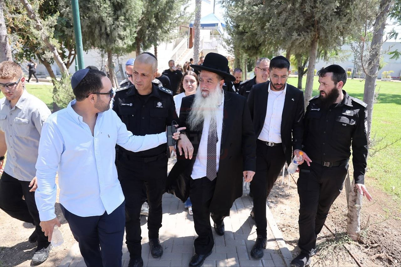 העיתונאי שכמעט התעלף | 'זופניק בכיכר' עם כל התמונות, הנייעס והחשיפות של השבוע