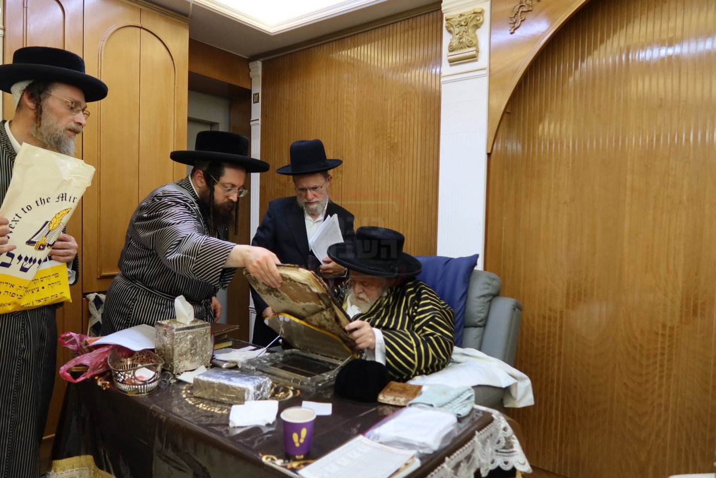 הבאת הספרים בתולדות אברהם יצחק