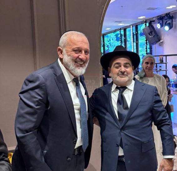 ראש המפלגה שמחפש אישה חרדית | 'זופניק בכיכר' עם כל התמונות, הנייעס והחשיפות של השבוע