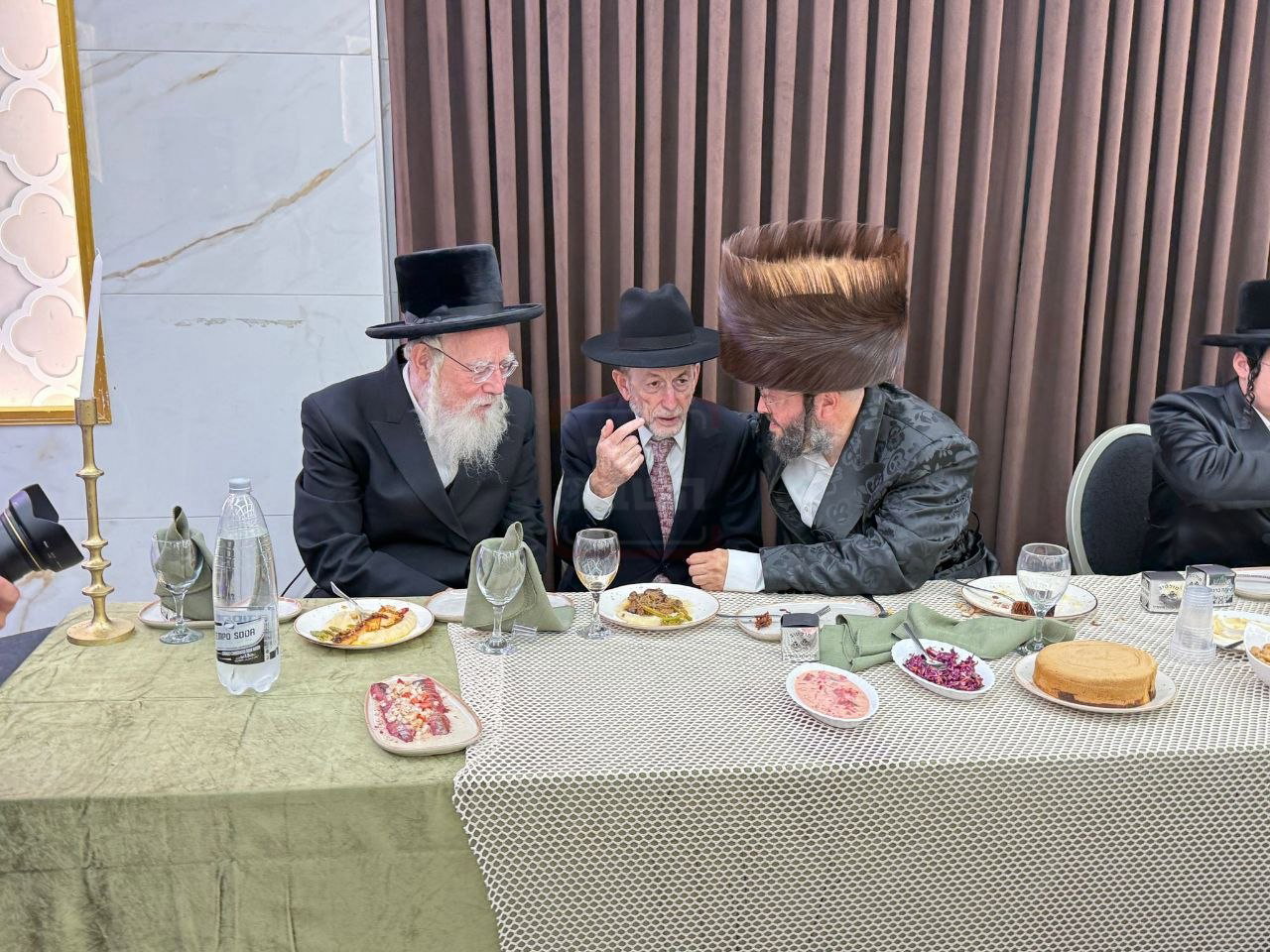 ראש המפלגה שמחפש אישה חרדית | 'זופניק בכיכר' עם כל התמונות, הנייעס והחשיפות של השבוע