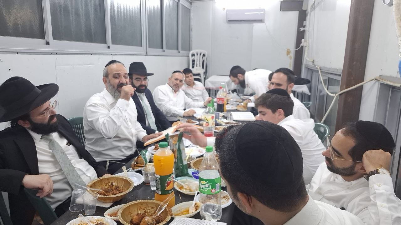 ראש המפלגה שמחפש אישה חרדית | 'זופניק בכיכר' עם כל התמונות, הנייעס והחשיפות של השבוע