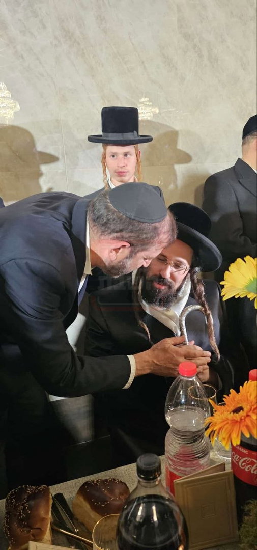 ראש המפלגה שמחפש אישה חרדית | 'זופניק בכיכר' עם כל התמונות, הנייעס והחשיפות של השבוע