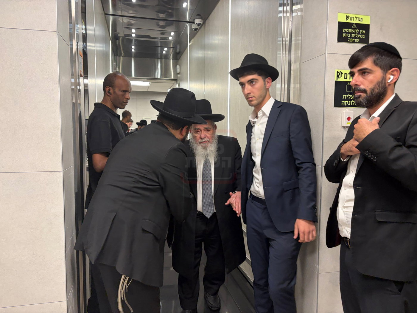 תיעוד בלעדי: חברי מועצת חכמי התורה מתכנסים להכריע את גורל חברי הכנסת