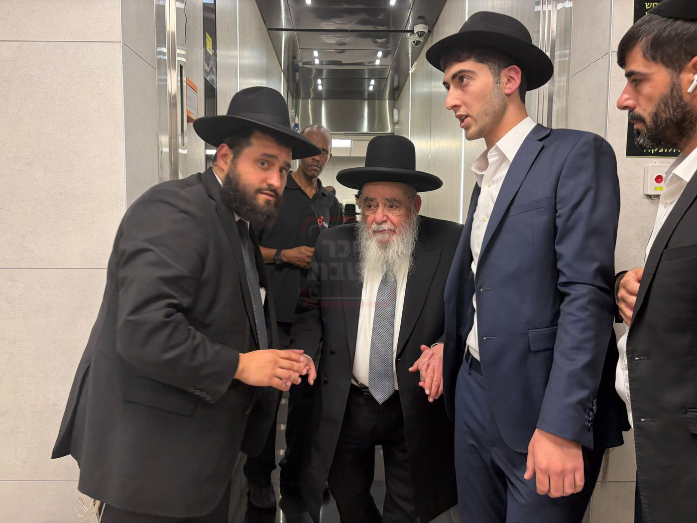 תיעוד בלעדי: חברי מועצת חכמי התורה מתכנסים להכריע את גורל חברי הכנסת