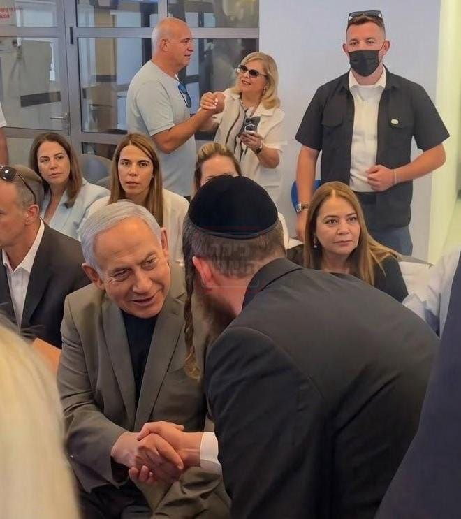 ה"ג'וב" החדש של גפני | 'זופניק בכיכר' עם כל התמונות, הנייעס והחשיפות של השבוע