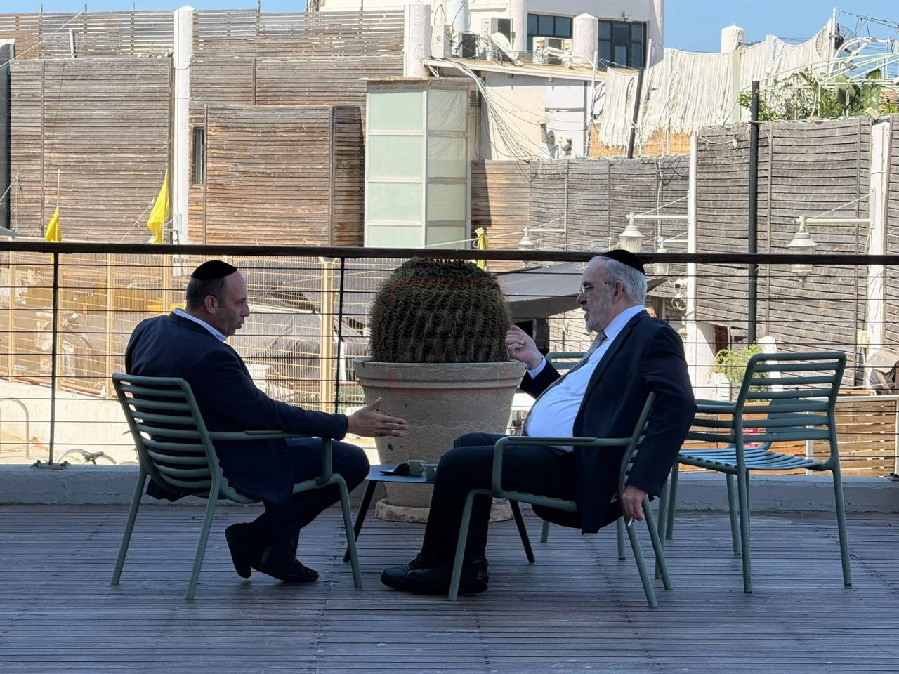 ה"ג'וב" החדש של גפני | 'זופניק בכיכר' עם כל התמונות, הנייעס והחשיפות של השבוע