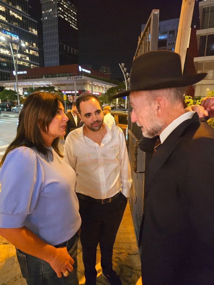 ה"ג'וב" החדש של גפני | 'זופניק בכיכר' עם כל התמונות, הנייעס והחשיפות של השבוע