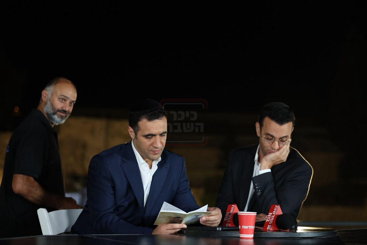 הבית נשרף, יועץ התקשורת ניצל | 'זופניק בכיכר' עם כל התמונות, הנייעס והחשיפות של השבוע