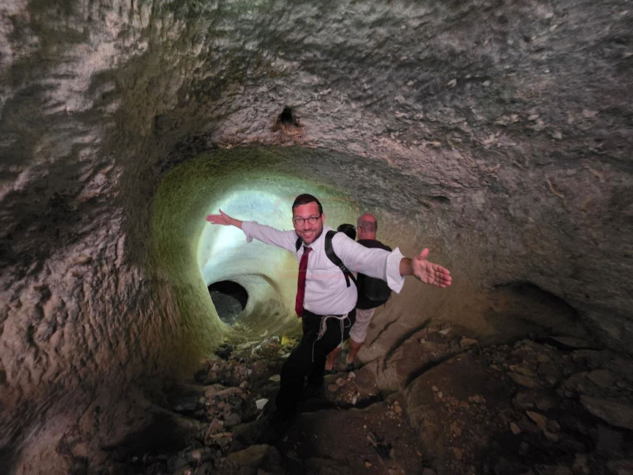 בירידה לנקבה בתל גבעון