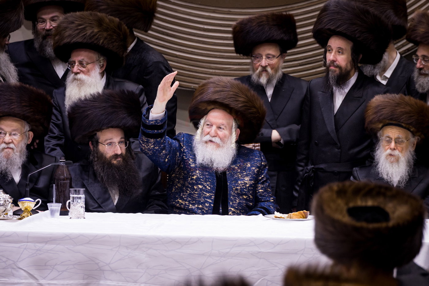 סוכות בחצה"ק באבוב