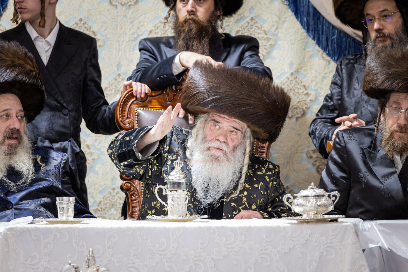 חג הסוכות בחצה"ק קרעטשניף י-ם