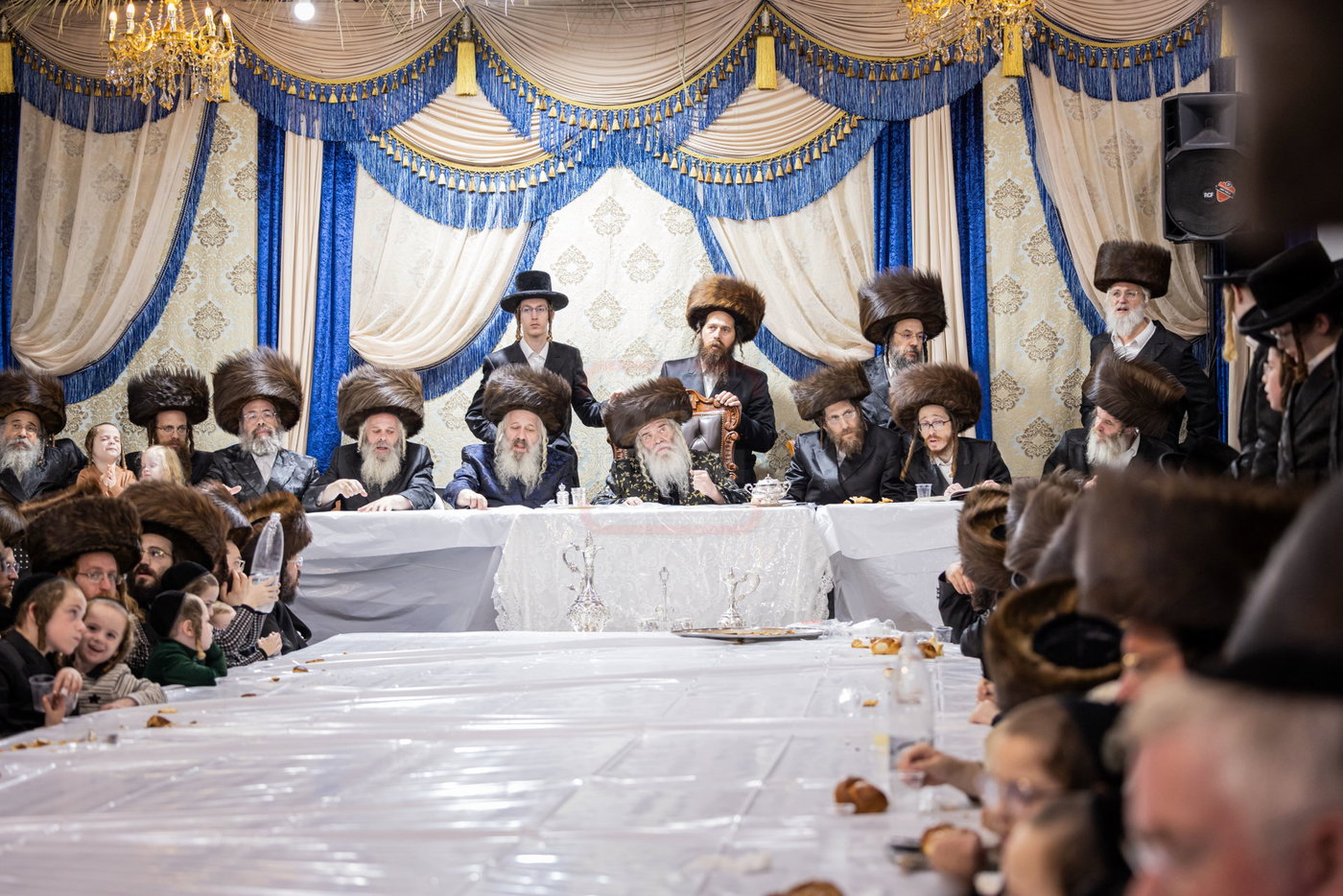 חג הסוכות בחצה"ק קרעטשניף י-ם