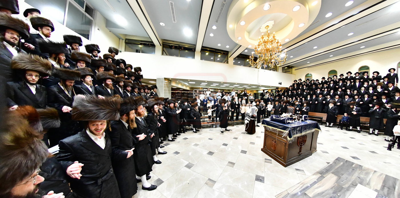חג הסוכות בחצה"ק קרעטשניף י-ם