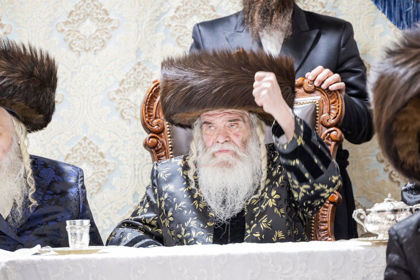 חג הסוכות בחצה"ק קרעטשניף י-ם