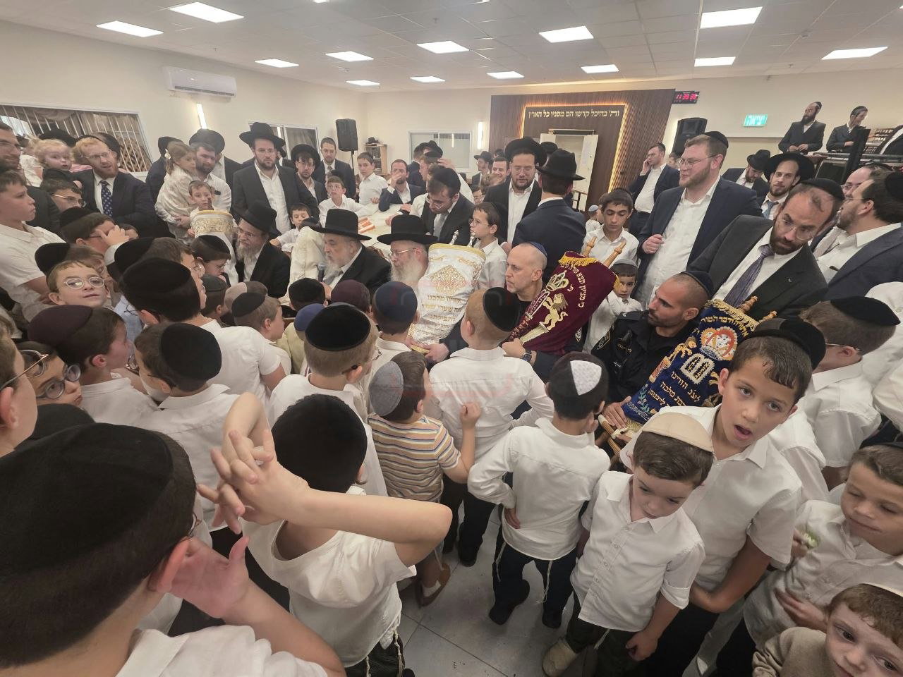 'זופניק בכיכר' עם כל התמונות, הנייעס והחשיפות של חג הסוכות