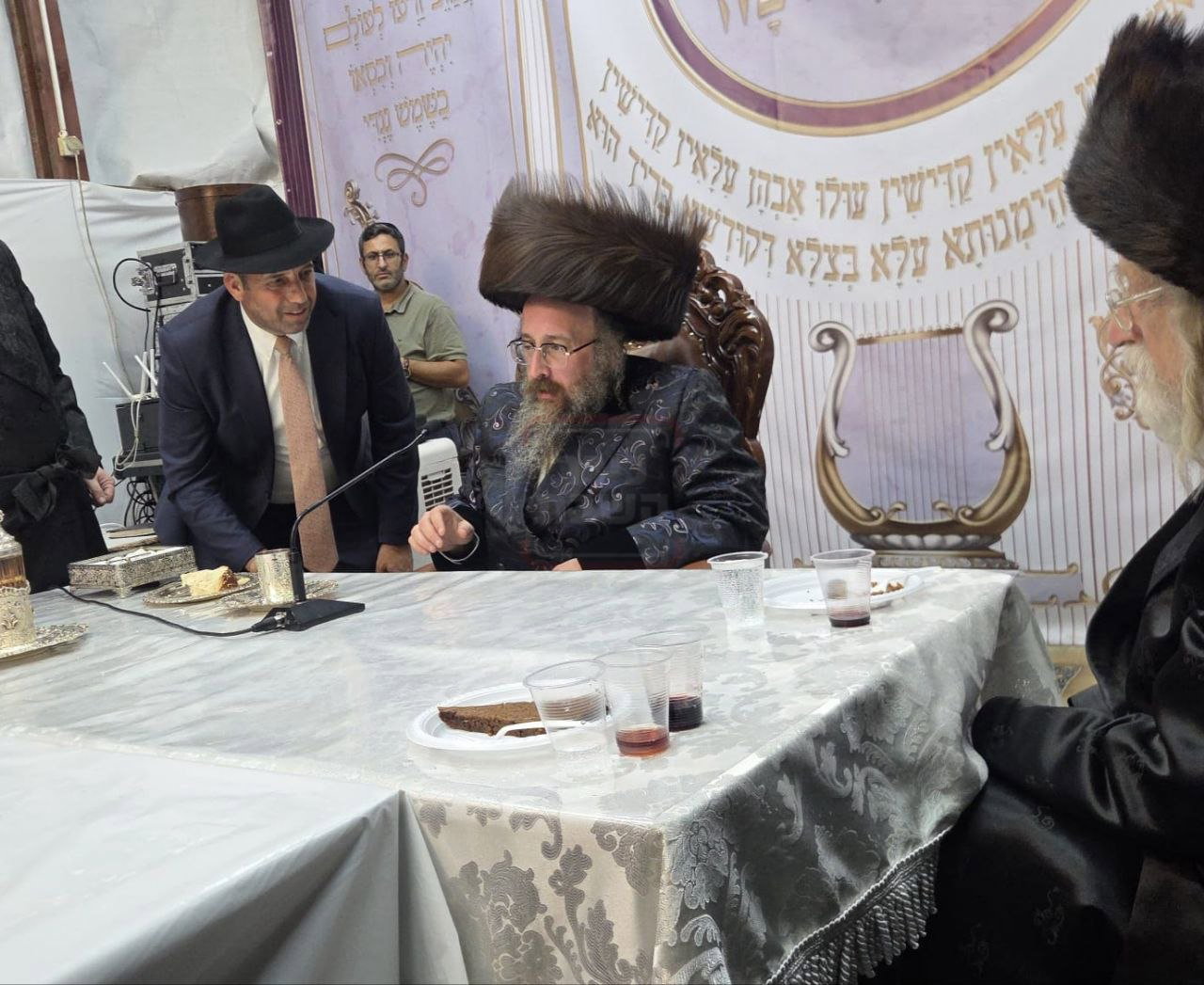 'זופניק בכיכר' עם כל התמונות, הנייעס והחשיפות של חג הסוכות