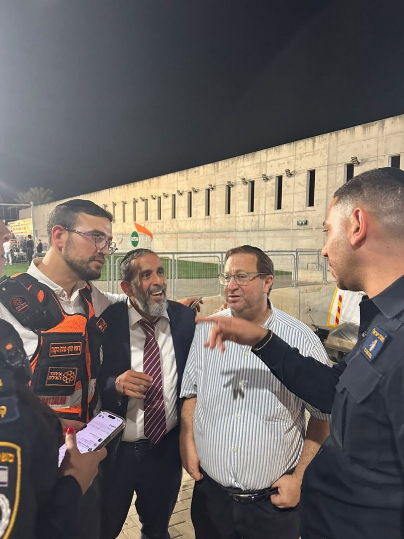 'זופניק בכיכר' עם כל התמונות, הנייעס והחשיפות של חג הסוכות