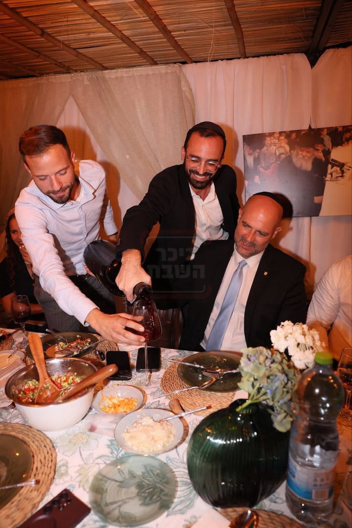 'זופניק בכיכר' עם כל התמונות, הנייעס והחשיפות של חג הסוכות
