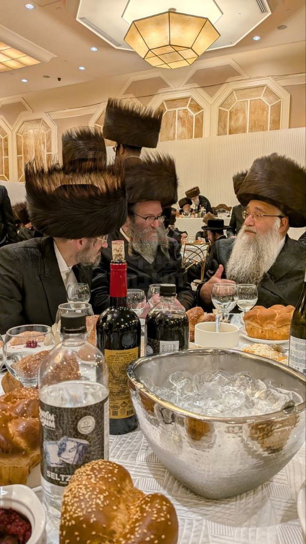 הפדיחה של בן האדמו"ר | 'זופניק בכיכר' עם כל התמונות, הנייעס והחשיפות של השבוע