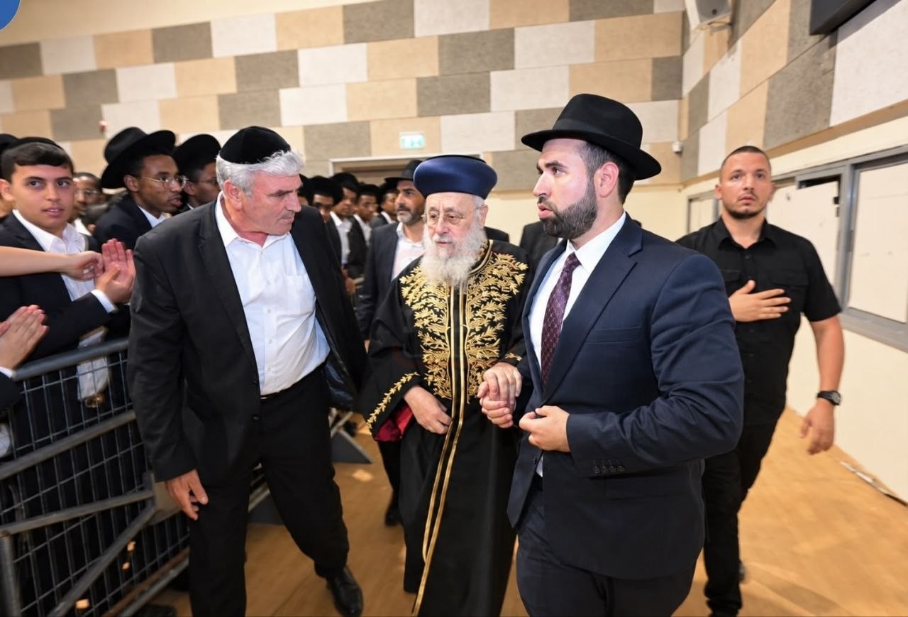 הפדיחה של בן האדמו"ר | 'זופניק בכיכר' עם כל התמונות, הנייעס והחשיפות של השבוע