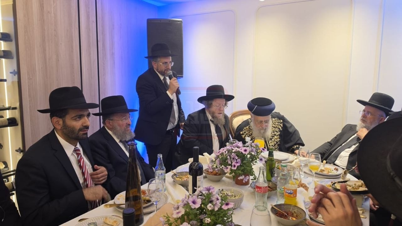 הפדיחה של בן האדמו"ר | 'זופניק בכיכר' עם כל התמונות, הנייעס והחשיפות של השבוע