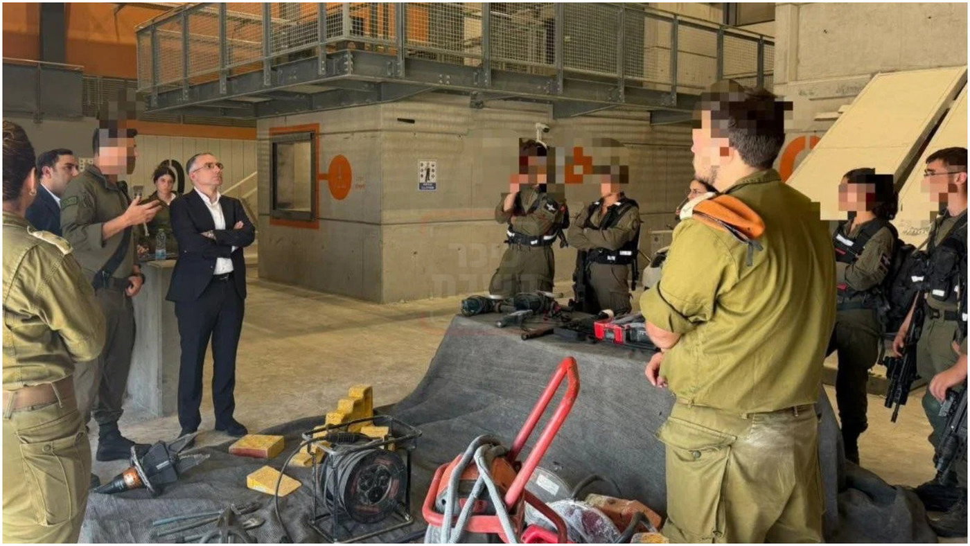 הפדיחה של בן האדמו"ר | 'זופניק בכיכר' עם כל התמונות, הנייעס והחשיפות של השבוע