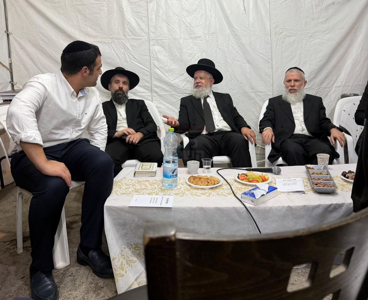 הפדיחה של בן האדמו"ר | 'זופניק בכיכר' עם כל התמונות, הנייעס והחשיפות של השבוע