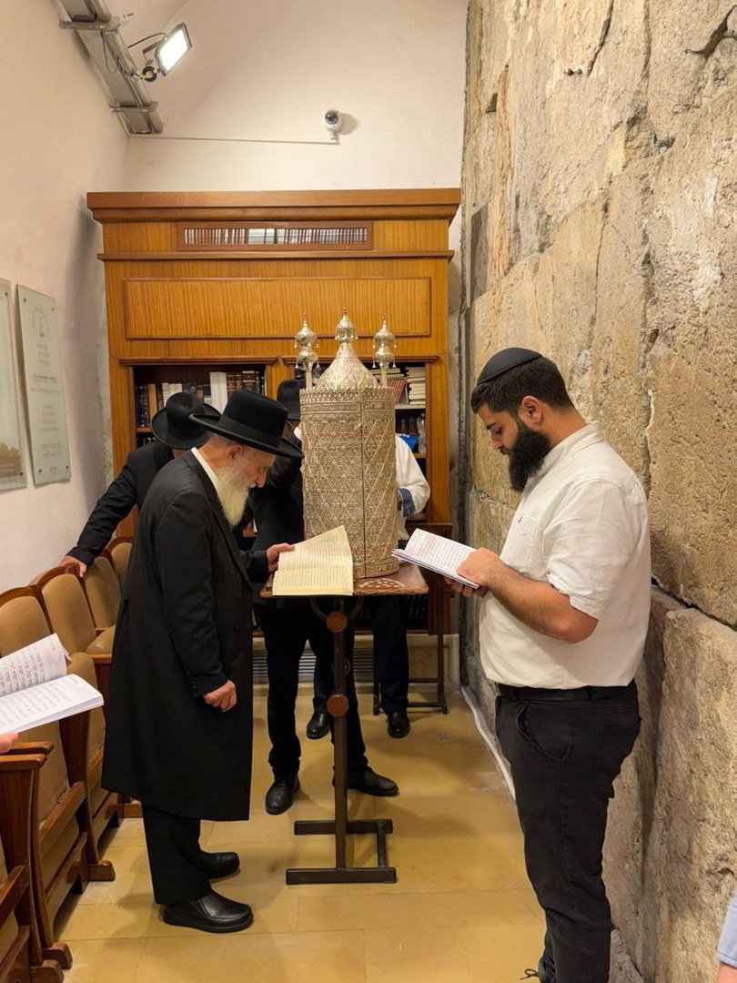 הפדיחה של בן האדמו"ר | 'זופניק בכיכר' עם כל התמונות, הנייעס והחשיפות של השבוע