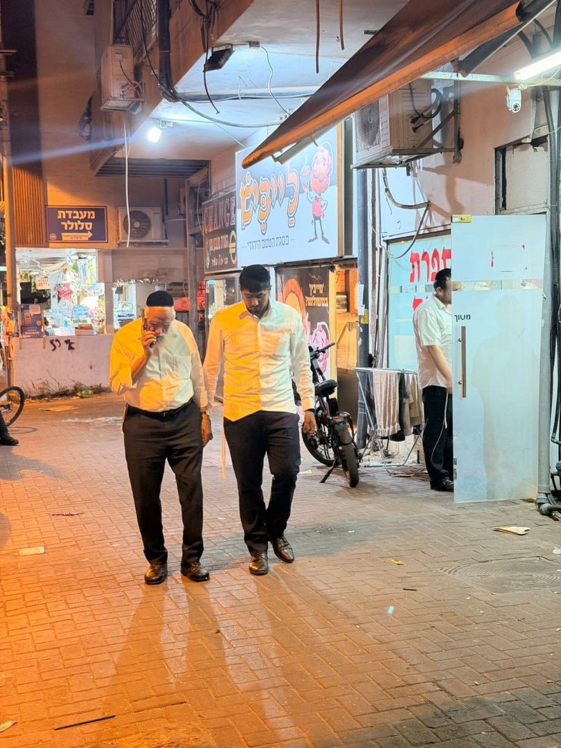 הפדיחה של בן האדמו"ר | 'זופניק בכיכר' עם כל התמונות, הנייעס והחשיפות של השבוע