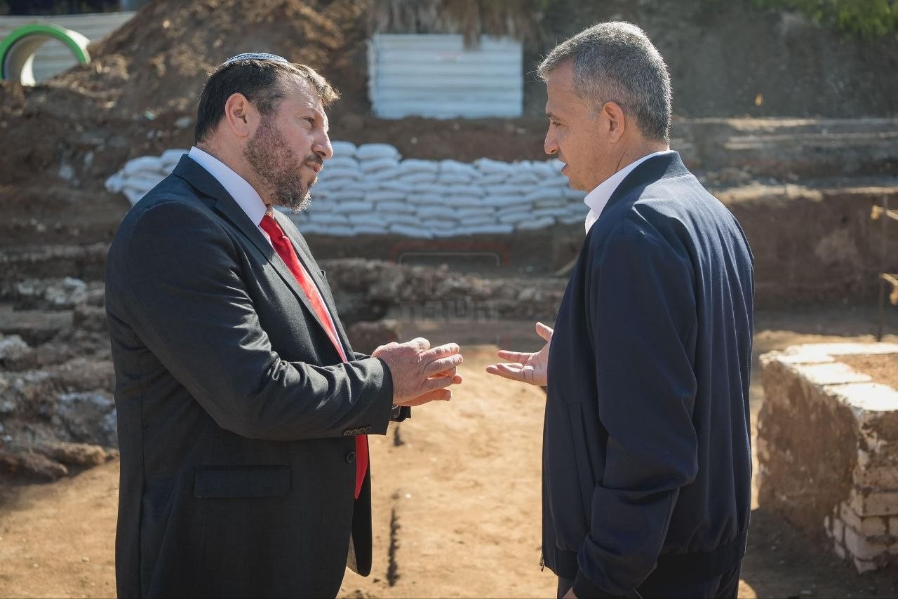 הפדיחה של בן האדמו"ר | 'זופניק בכיכר' עם כל התמונות, הנייעס והחשיפות של השבוע