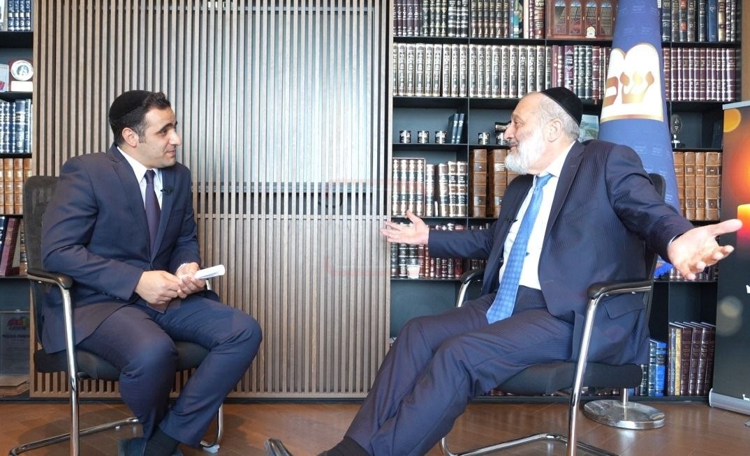הפדיחה של בן האדמו"ר | 'זופניק בכיכר' עם כל התמונות, הנייעס והחשיפות של השבוע