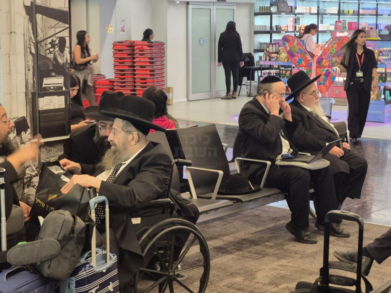 הפדיחה של בן האדמו"ר | 'זופניק בכיכר' עם כל התמונות, הנייעס והחשיפות של השבוע