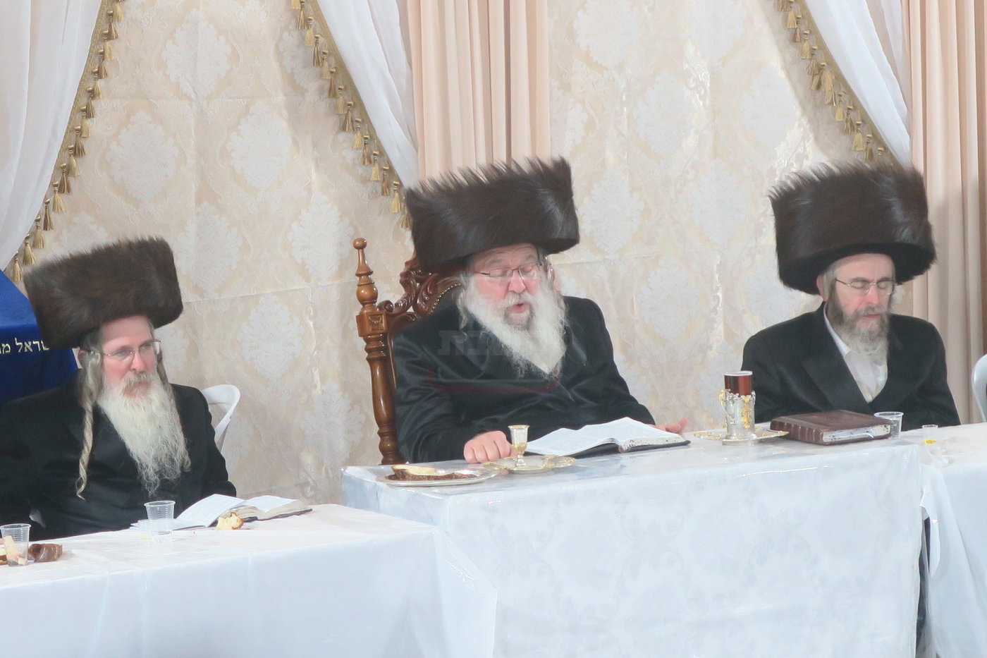 האדמו"ר מנדבורנה בשבת התאחדות במירון