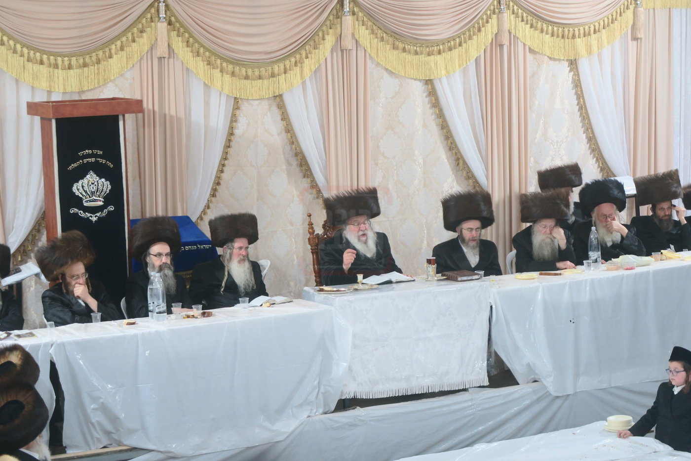 האדמו"ר מנדבורנה בשבת התאחדות במירון