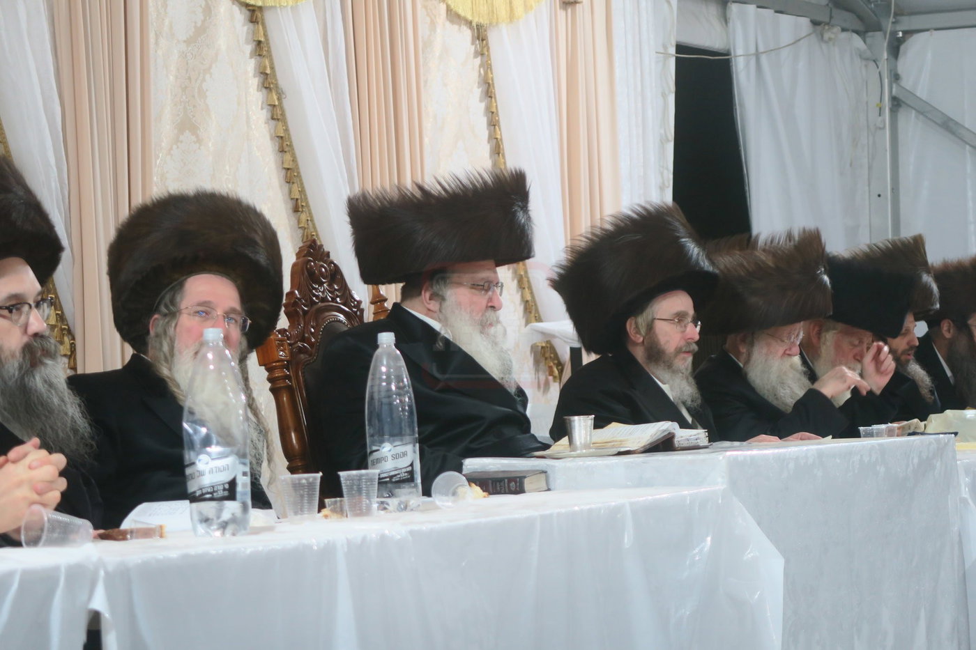 האדמו"ר מנדבורנה בשבת התאחדות במירון