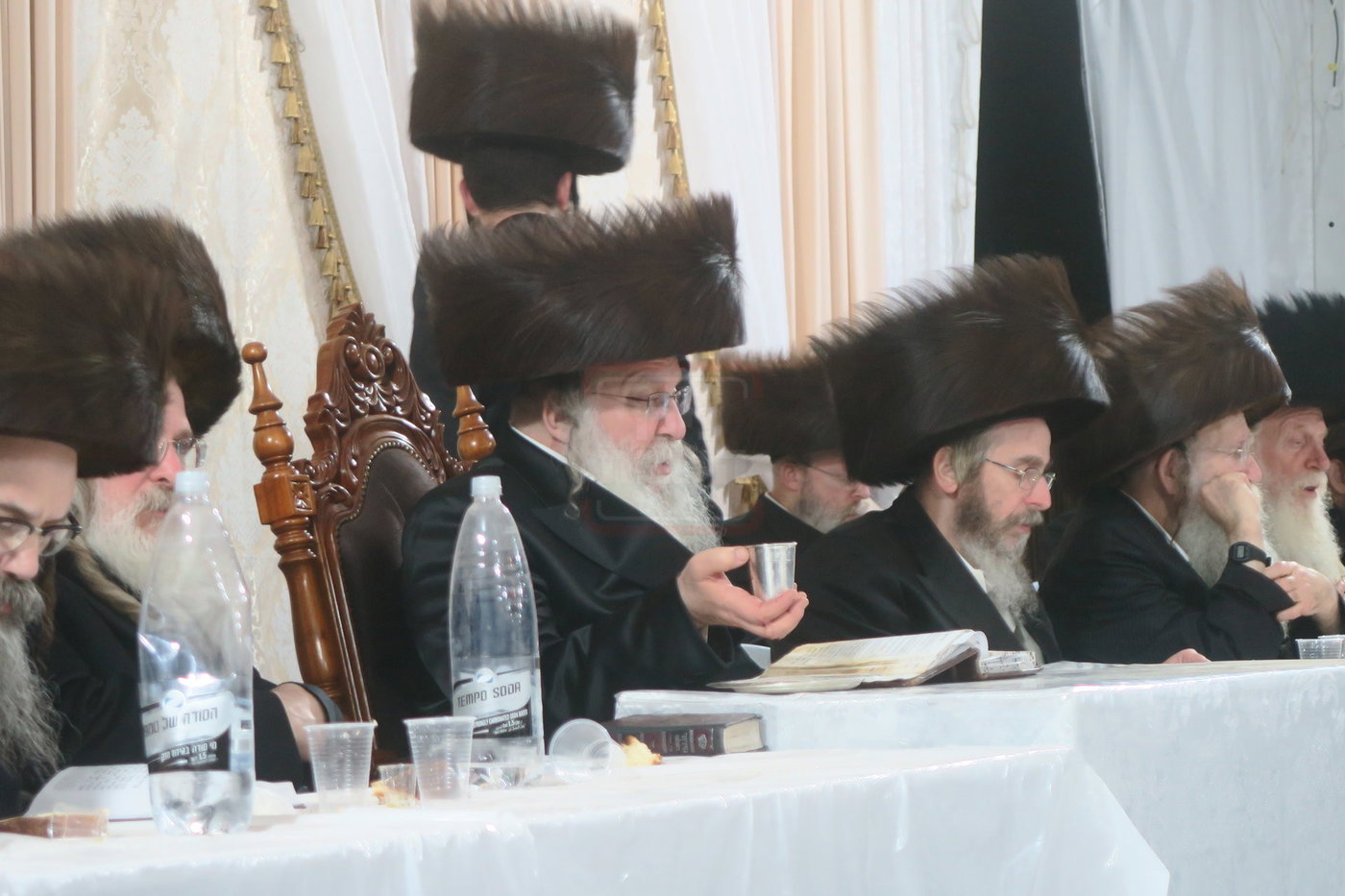 האדמו"ר מנדבורנה בשבת התאחדות במירון