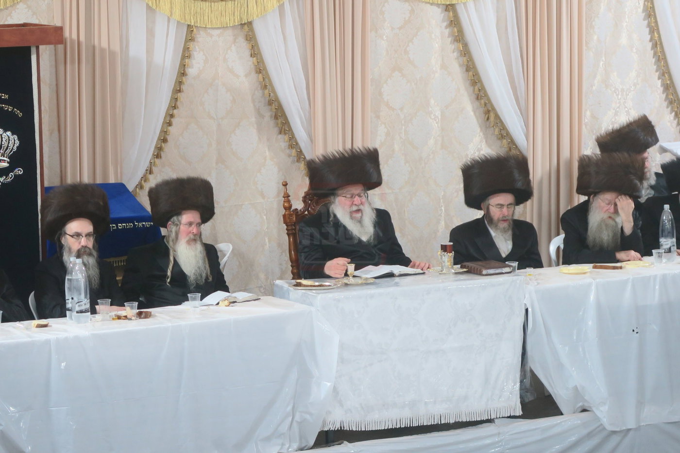 האדמו"ר מנדבורנה בשבת התאחדות במירון