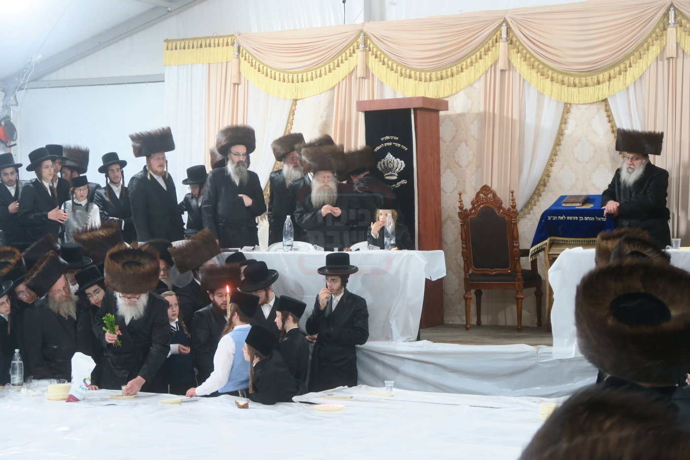 האדמו"ר מנדבורנה בשבת התאחדות במירון