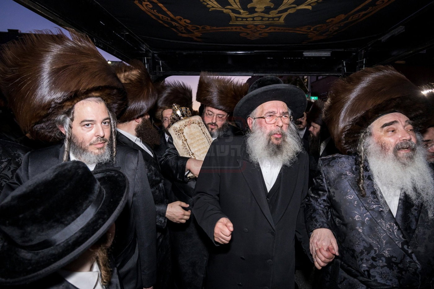 הכנסת ספר התורה בזידטשוב