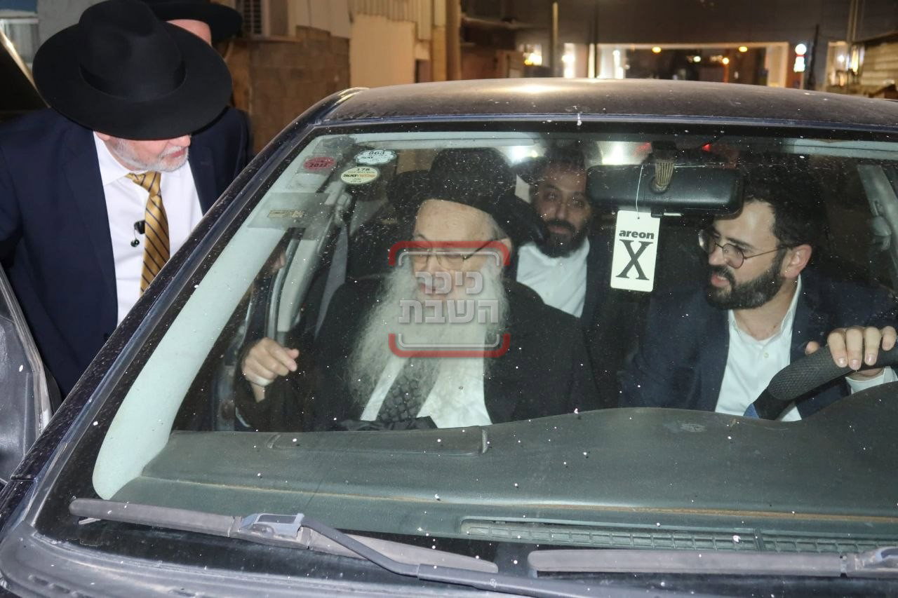 חתימת הפרידה של גפני מהכנסת | 'זופניק בכיכר' עם כל התמונות, הנייעס והחשיפות של השבוע