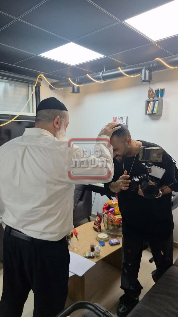 חתימת הפרידה של גפני מהכנסת | 'זופניק בכיכר' עם כל התמונות, הנייעס והחשיפות של השבוע